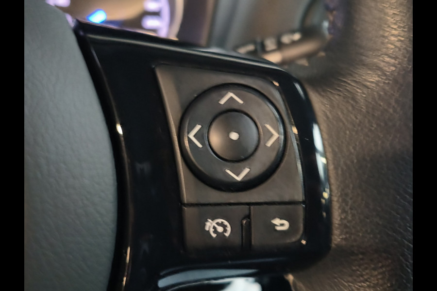 Toyota Yaris 1.5 VVT-i Active Rijklaar + 12 maanden Bovag-garantie Henk Jongen Auto's in Helmond,  al 50 jaar service zoals 't hoort!