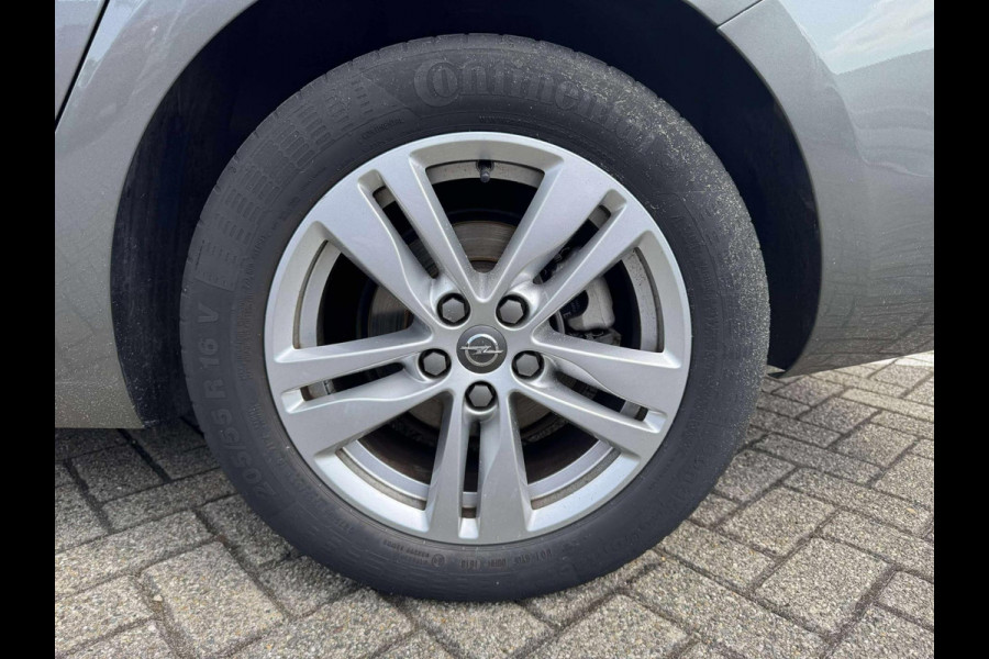 Opel Astra Sports Tourer 1.2 Business Edition