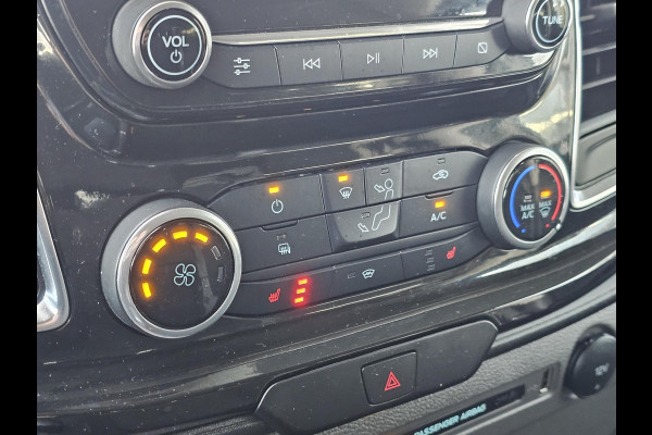 Ford Transit Custom L2 Dubbele Cabine Limited Automaat 170 pk | Trekhaak | Camera | Stoelverwarming | Dodehoekdetectie | Lane assist | PDC v+a | Zéér netjes!