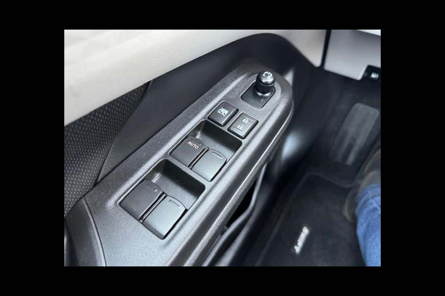 Suzuki Swift 1.2 Select Smart Hybrid,Automaat,camera,LED,stoelverwarming,Carplay/Andriod