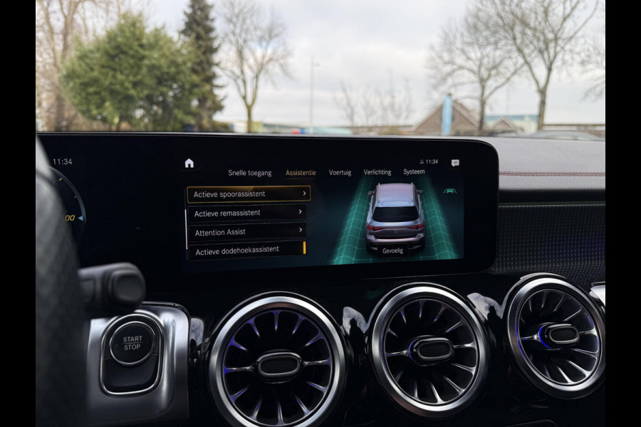 Mercedes-Benz EQB Aut. 250 AMG Sport Ed. 7pers 67 kWh | SoH 93% | Panorama | Sfeer Verlichting | Burmester | Camera |