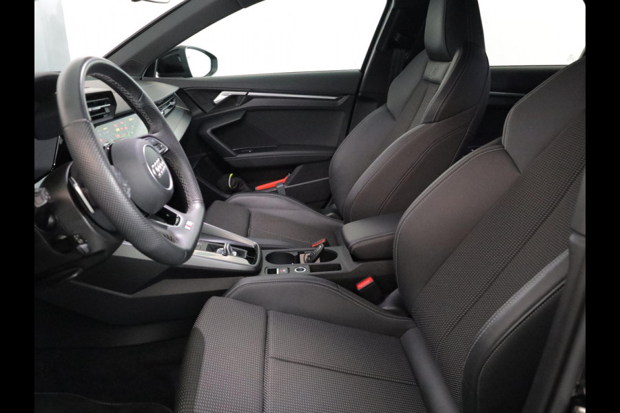 Audi A3 Sportback 30 TFSI S edition 110pk | Navigatie | 17 inch lichtmetalen velgen | Verlengde garantie | Parkeersensoren