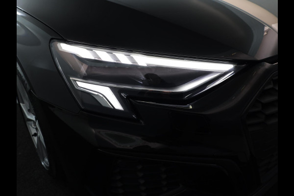 Audi A3 Sportback 30 TFSI S edition 110pk | Navigatie | 17 inch lichtmetalen velgen | Verlengde garantie | Parkeersensoren