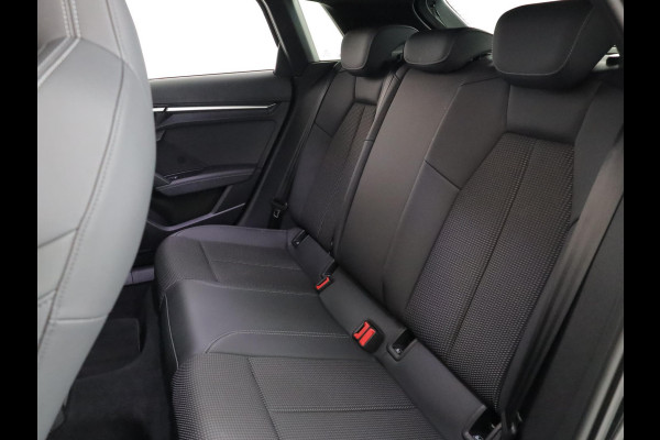 Audi A3 Sportback 30 TFSI S edition 110pk | Navigatie | 17 inch lichtmetalen velgen | Verlengde garantie | Parkeersensoren