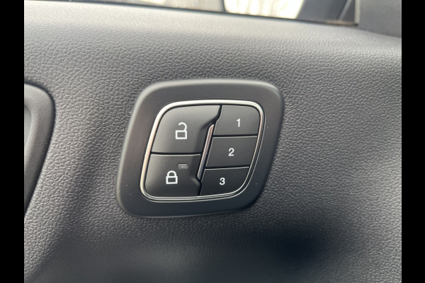 Ford Kuga 2.5 PHEV ST-Line X TREKHAAK! PANODAK! TECHPACK! WINTERPACK!