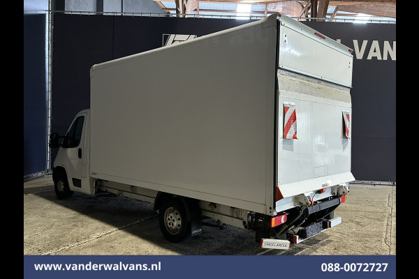 Peugeot Boxer 2.2 BlueHDi 141pk Bakwagen Laadklep Euro6 Airco | Cruisecontrol | 985kg laadvermogen Bijrijdersbank