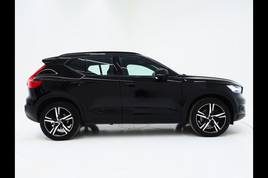 Volvo XC40 1.5 T5 Recharge R-Design Full Black | Camera | Keyless | Virtual | DAB | Climate | Zwarte Hemel | Carplay