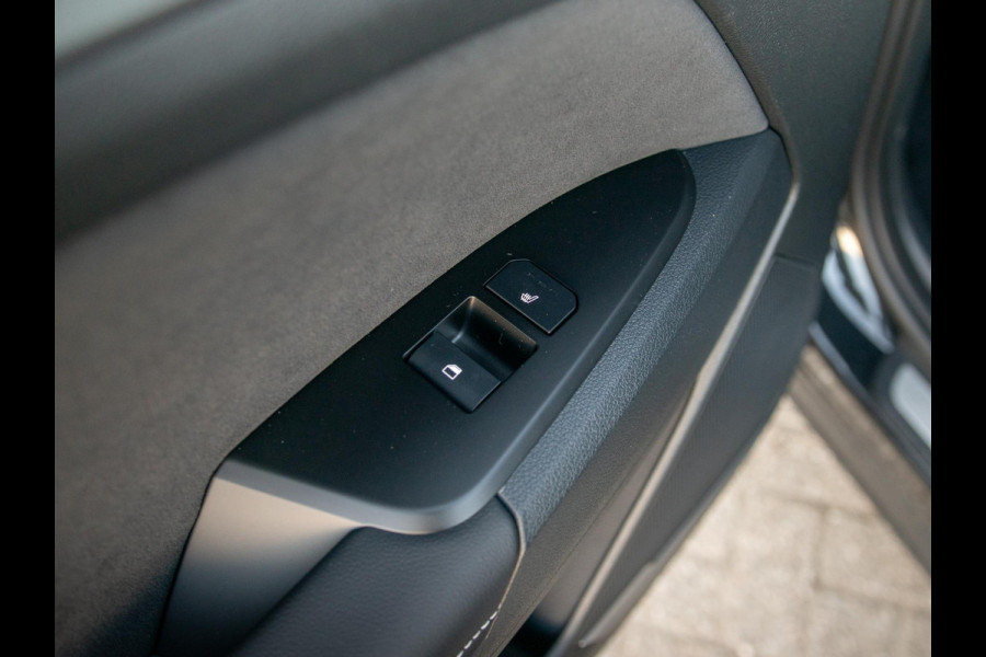 Kia Sportage 1.6 T-GDi Hybrid GT-Line | Schuifkanteldak | Stoel en stuurverwarming | PDC