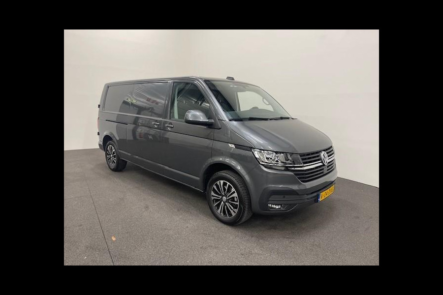 Volkswagen Transporter 2.0 TDI L2H1 28 Highline Automaat Airco Cruise Control Navi PDC V&A Trekhaak