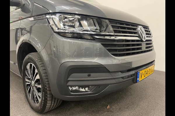 Volkswagen Transporter 2.0 TDI L2H1 28 Highline Automaat Airco Cruise Control Navi PDC V&A Trekhaak