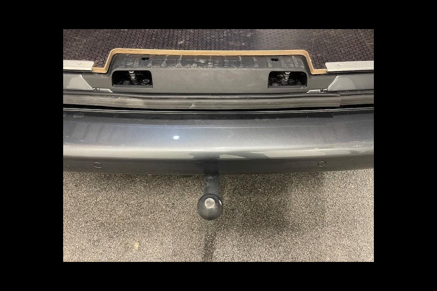 Volkswagen Transporter 2.0 TDI L2H1 28 Highline Automaat Airco Cruise Control Navi PDC V&A Trekhaak