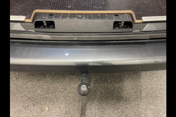 Volkswagen Transporter 2.0 TDI L2H1 28 Highline Automaat Airco Cruise Control Navi PDC V&A Trekhaak