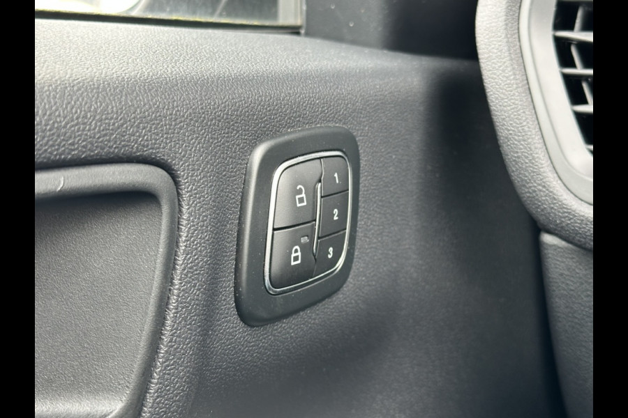 Ford Kuga 2.5 PHEV ST-Line X TREKHAAK! PANODAK! WINTERPACK! TECHPACK!