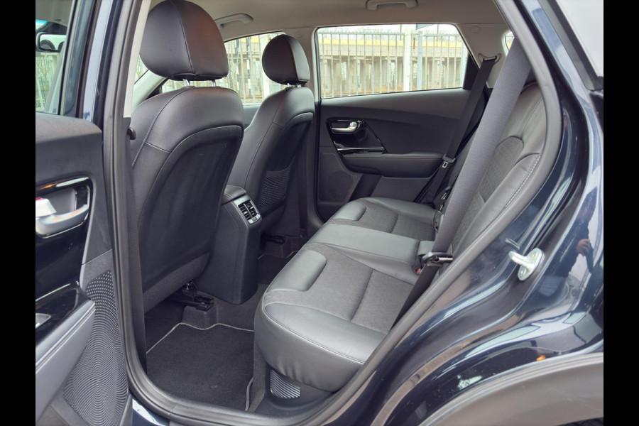 Kia Niro 1.6 GDi Hybrid DynamicLine Automaat | Camera | Cruise | Sensoren | Apple Carplay & Android Auto |