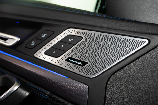 BMW X1 xDrive30e M-Sport 326PK | Pano | Harman/Kardon | HUD | Sfeer | Keyless | Massage VOL! 12 MND Garantie