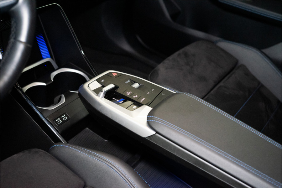 BMW X1 xDrive30e M-Sport 326PK | Pano | Harman/Kardon | HUD | Sfeer | Keyless | Massage VOL! 12 MND Garantie