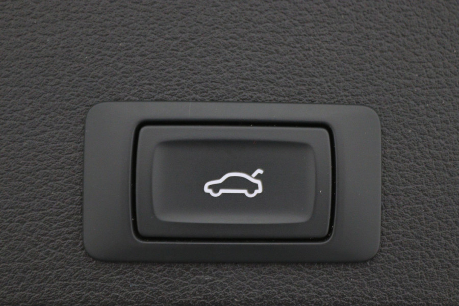 Audi A4 Avant 35 TFSI Sport S line edition 2x S-Line, LED, Navigatie, Climate, PDC, 18"