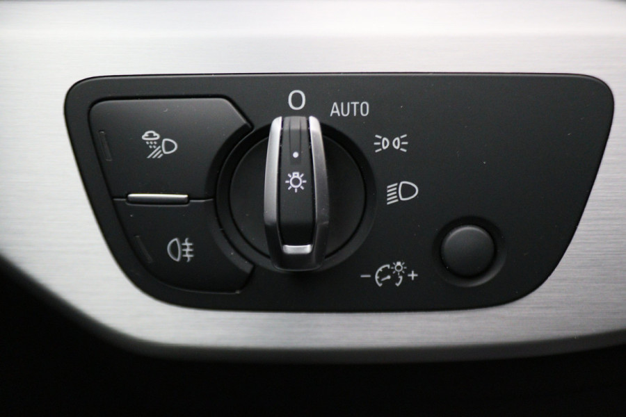 Audi A4 Avant 35 TFSI Sport S line edition 2x S-Line, LED, Navigatie, Climate, PDC, 18"