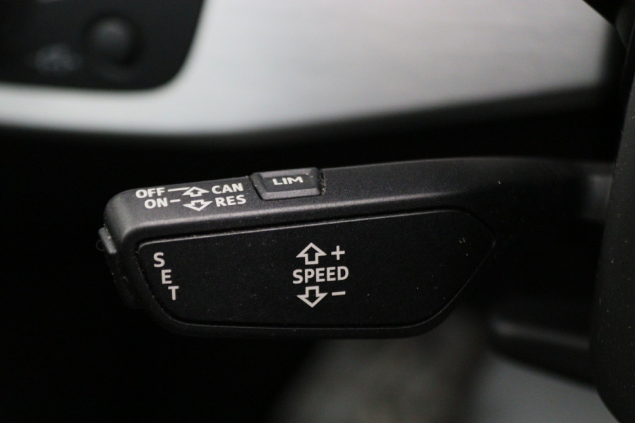 Audi A4 Avant 35 TFSI Sport S line edition 2x S-Line, LED, Navigatie, Climate, PDC, 18"