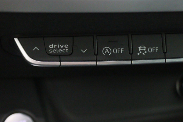 Audi A4 Avant 35 TFSI Sport S line edition 2x S-Line, LED, Navigatie, Climate, PDC, 18"