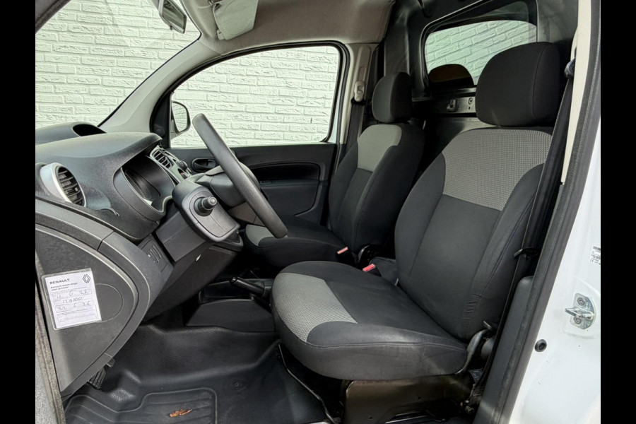 Renault Kangoo Z.E.Dealeronderhouden SOH 90% Airco Cruise control Navigatie Radio/CD Parkeersensoren achter Schuifdeur rechts