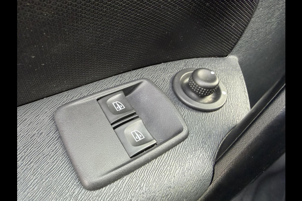 Renault Kangoo Z.E.Dealeronderhouden SOH 90% Airco Cruise control Navigatie Radio/CD Parkeersensoren achter Schuifdeur rechts