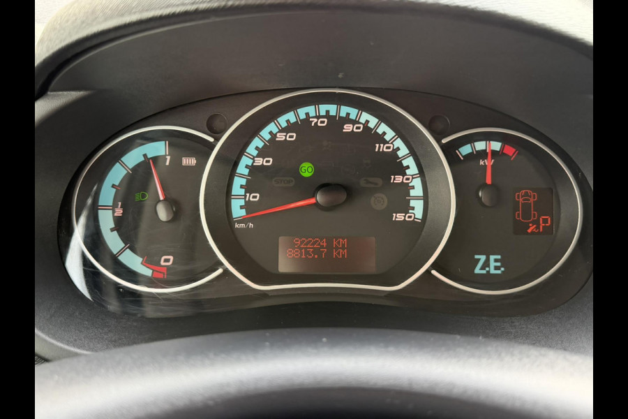 Renault Kangoo Z.E.Dealeronderhouden SOH 90% Airco Cruise control Navigatie Radio/CD Parkeersensoren achter Schuifdeur rechts
