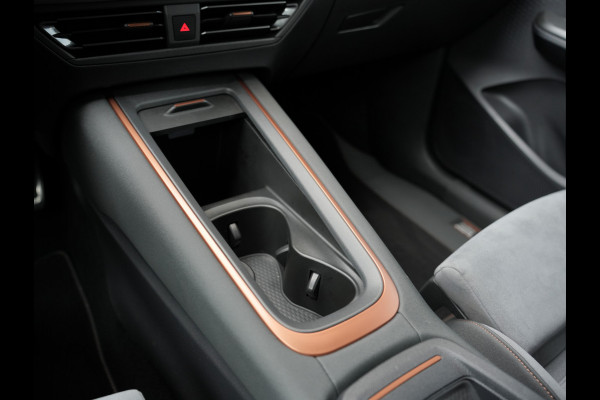 CUPRA Born Performance One 62 kWh SOH 93% | Apple Carplay/Android Auto | Stoel&stuur verwarmd |