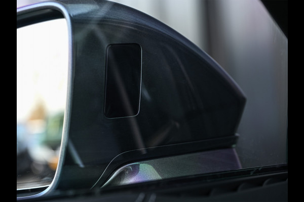 Audi A8 60 TFSI e quattro 463PK S-Line B&O Advanced | Head-Up Display | Achteras besturing | Panorama dak | Trekhaak | Soft-Close | Alcantara hemel bekleding | Carbon inleg | 360 Camera | Standkachel | Adaptive Cruise Control