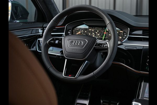 Audi A8 60 TFSI e quattro 463PK S-Line B&O Advanced | Head-Up Display | Achteras besturing | Panorama dak | Trekhaak | Soft-Close | Alcantara hemel bekleding | Carbon inleg | 360 Camera | Standkachel | Adaptive Cruise Control