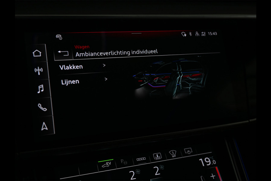 Audi A8 60 TFSI e quattro 463PK S-Line B&O Advanced | Head-Up Display | Achteras besturing | Panorama dak | Trekhaak | Soft-Close | Alcantara hemel bekleding | Carbon inleg | 360 Camera | Standkachel | Adaptive Cruise Control