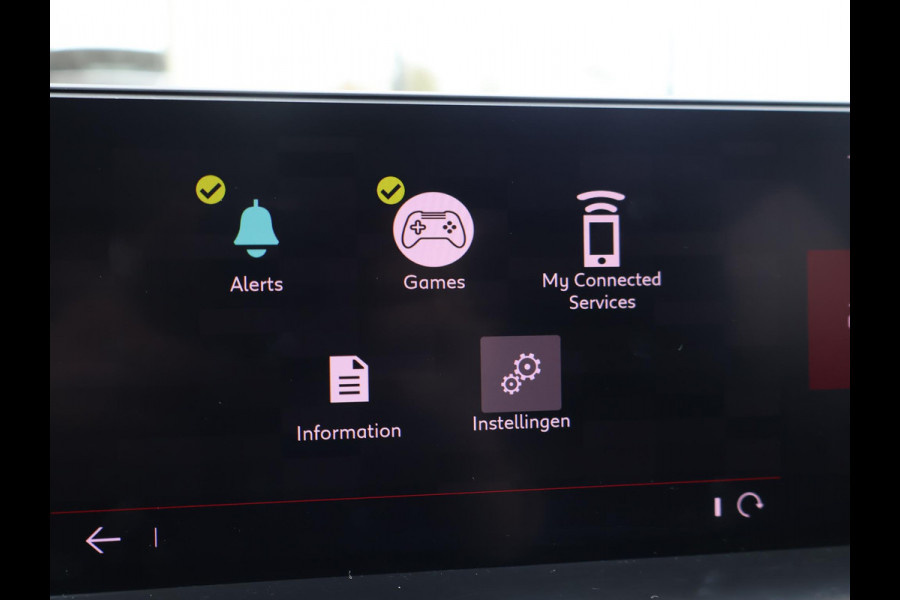 Citroën C4 1.2 SHINE AUT. *NIEUWE DBRIEM* + ADAPTIVE CRUISE | HEAD-UP | CAMERA | DAB | 18 INCH | CARPLAY