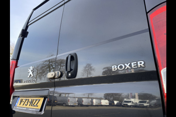 Peugeot Boxer 335 2.2 BlueHDi 165pk L2H2 Premium / vaste prijs rijklaar € 16.950 ex btw / lease vanaf € 285 / airco / cruise / navigatie / euro 6 / bpm vrij / trekhaak 2500 kg !