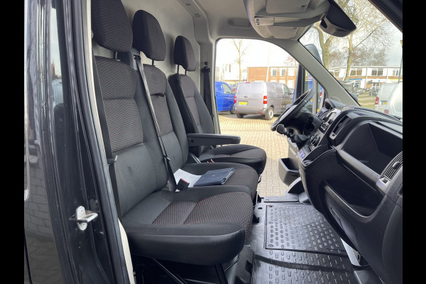 Peugeot Boxer 335 2.2 BlueHDi 165pk L2H2 Premium / vaste prijs rijklaar € 16.950 ex btw / lease vanaf € 285 / airco / cruise / navigatie / euro 6 / bpm vrij / trekhaak 2500 kg !