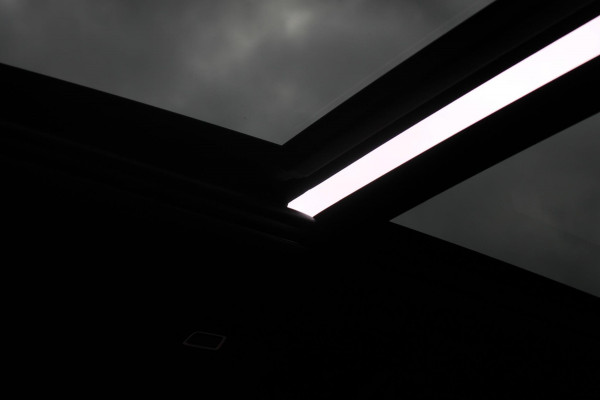 Volvo XC60 T8 455PK Automaat AWD Ultra Black Edition 360 graden camera / Head-up display / Panoramisch schuif-kanteldak / 21" lichtmetalen velgen / Extra getinte ramen vanaf de B-stijl