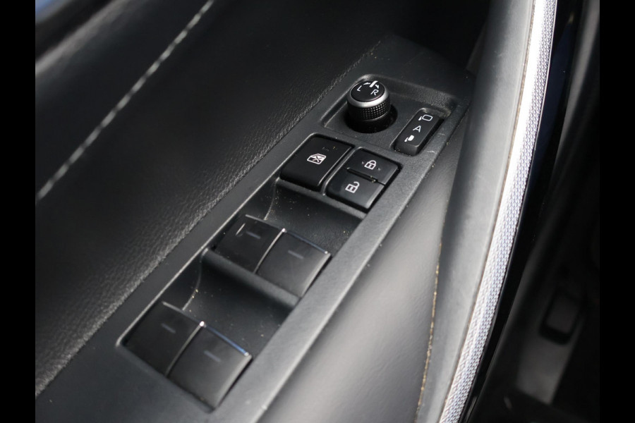 Toyota Corolla Touring Sports 1.8 HYBRID DYNAMIC + ADAPTIVE CRUISE | STOELVERW. | CAMERA | LED