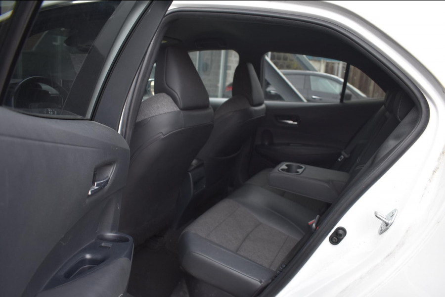 Toyota Corolla 1.8 Hybrid Dynamic | CAMERA | APPLE CARPLAY | ANDROID AUTO | NAP | STOELVERWARMING