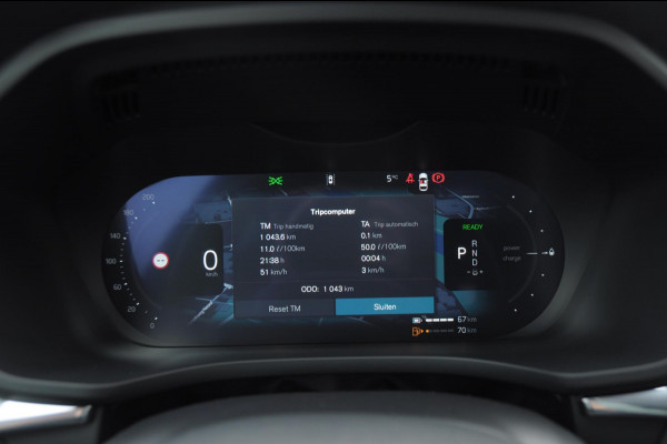 Volvo XC60 T6 350PK Automaat AWD Ultra Black Edition stoelmassage - en ventilatie / Adaptieve cruise control / Harman Kardon / BLIS / Panoramadak / Apple carplay / Parkeersensoren met 360 camera / Elektrisch bedienbare achterklep / Elektrisch verstelbare voorstoelen met geheugen / Stoel en stuurwielverwarming / 21” velgen / Getinte ramen vanaf de B-stijl