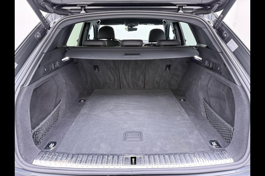 Audi e-tron 55 quattro S edition 95 kWh S-LINE BINNEN & BUITEN | SOH 94% | ORIG. NL AUTO | CAMERA | ELEK. KOFFERBAK | ADAPTIEVE CRUISE CONTROL | STOELVERWARMING | MEMORY SEATS |AFN. TREKHAAK | AUDI DEALER ONDERHOUDEN | RIJKLAAR + 12 MND BOVAG GARANTIE