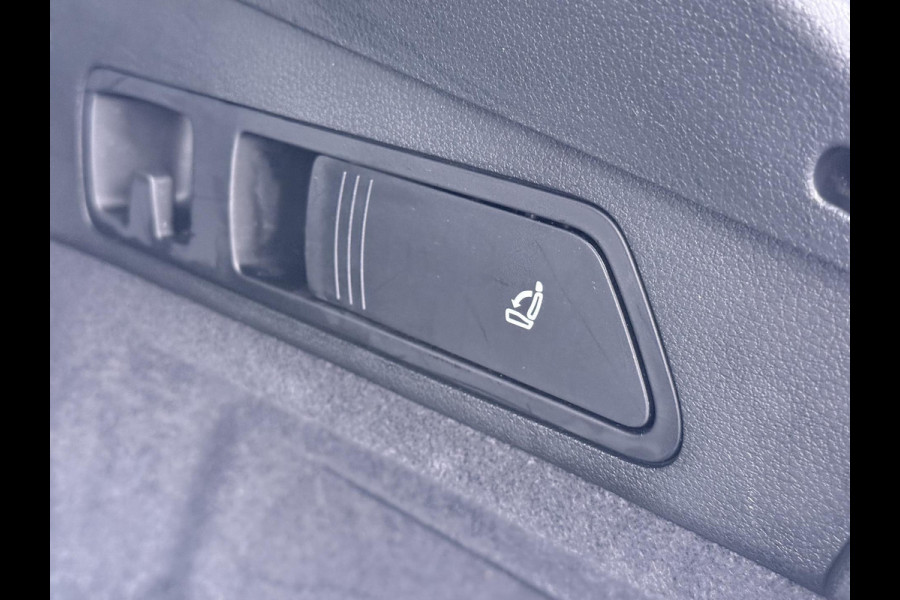 Audi e-tron 55 quattro S edition 95 kWh S-LINE BINNEN & BUITEN | SOH 94% | ORIG. NL AUTO | CAMERA | ELEK. KOFFERBAK | ADAPTIEVE CRUISE CONTROL | STOELVERWARMING | MEMORY SEATS |AFN. TREKHAAK | AUDI DEALER ONDERHOUDEN | RIJKLAAR + 12 MND BOVAG GARANTIE