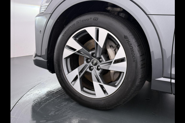 Audi e-tron 55 quattro S edition 95 kWh S-LINE BINNEN & BUITEN | SOH 94% | ORIG. NL AUTO | CAMERA | ELEK. KOFFERBAK | ADAPTIEVE CRUISE CONTROL | STOELVERWARMING | MEMORY SEATS |AFN. TREKHAAK | AUDI DEALER ONDERHOUDEN | RIJKLAAR + 12 MND BOVAG GARANTIE