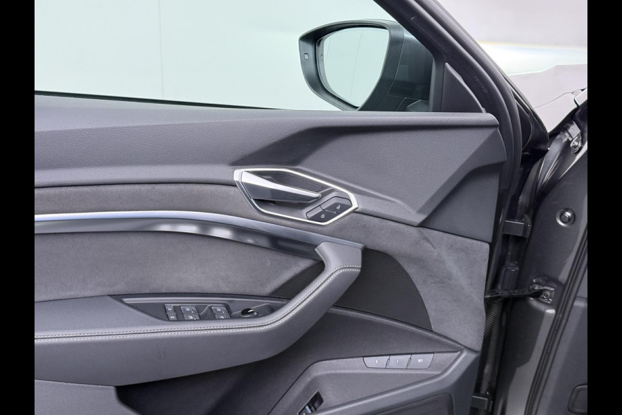 Audi e-tron 55 quattro S edition 95 kWh S-LINE BINNEN & BUITEN | SOH 94% | ORIG. NL AUTO | CAMERA | ELEK. KOFFERBAK | ADAPTIEVE CRUISE CONTROL | STOELVERWARMING | MEMORY SEATS |AFN. TREKHAAK | AUDI DEALER ONDERHOUDEN | RIJKLAAR + 12 MND BOVAG GARANTIE