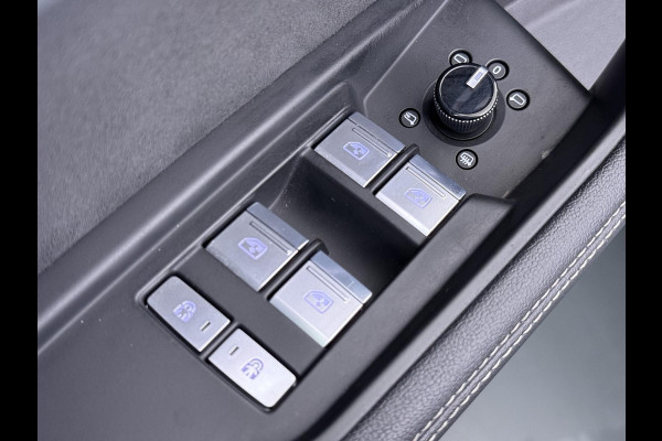 Audi e-tron 55 quattro S edition 95 kWh S-LINE BINNEN & BUITEN | SOH 94% | ORIG. NL AUTO | CAMERA | ELEK. KOFFERBAK | ADAPTIEVE CRUISE CONTROL | STOELVERWARMING | MEMORY SEATS |AFN. TREKHAAK | AUDI DEALER ONDERHOUDEN | RIJKLAAR + 12 MND BOVAG GARANTIE