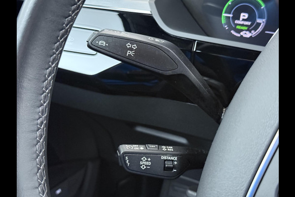 Audi e-tron 55 quattro S edition 95 kWh S-LINE BINNEN & BUITEN | SOH 94% | ORIG. NL AUTO | CAMERA | ELEK. KOFFERBAK | ADAPTIEVE CRUISE CONTROL | STOELVERWARMING | MEMORY SEATS |AFN. TREKHAAK | AUDI DEALER ONDERHOUDEN | RIJKLAAR + 12 MND BOVAG GARANTIE
