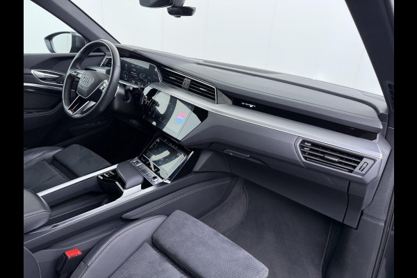 Audi e-tron 55 quattro S edition 95 kWh S-LINE BINNEN & BUITEN | SOH 94% | ORIG. NL AUTO | CAMERA | ELEK. KOFFERBAK | ADAPTIEVE CRUISE CONTROL | STOELVERWARMING | MEMORY SEATS |AFN. TREKHAAK | AUDI DEALER ONDERHOUDEN | RIJKLAAR + 12 MND BOVAG GARANTIE