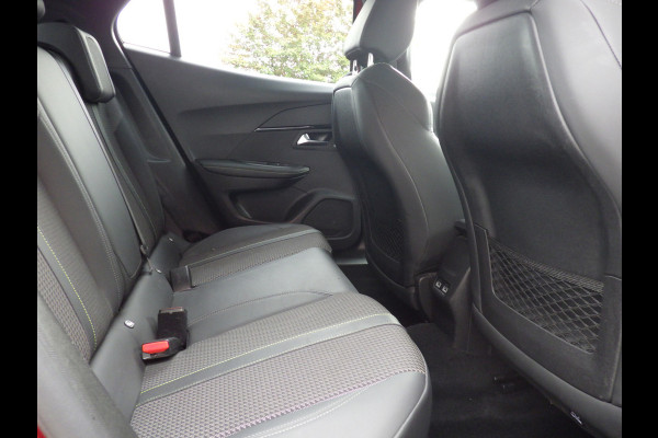 Peugeot 2008 1.2 PureTech GT Automaat, Cruise, Camera, Navi, Compleet!
