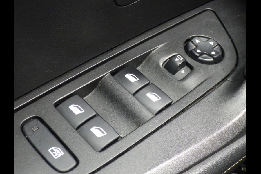 Peugeot 2008 1.2 PureTech GT Automaat, Cruise, Camera, Navi, Compleet!