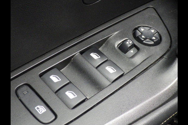 Peugeot 2008 1.2 PureTech GT Automaat, Cruise, Camera, Navi, Compleet!