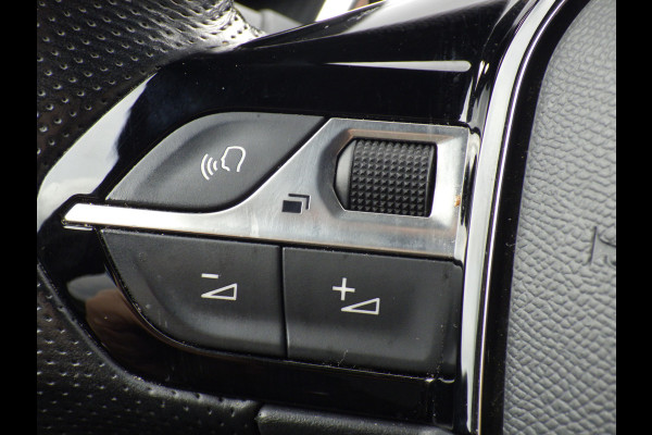 Peugeot 2008 1.2 PureTech GT Automaat, Cruise, Camera, Navi, Compleet!