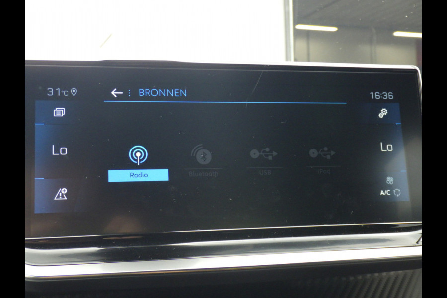 Peugeot 2008 1.2 PureTech GT Automaat, Cruise, Camera, Navi, Compleet!